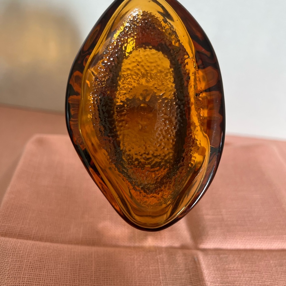 Imperial Banjo Amber Glass Vase - Picture 8 of 10